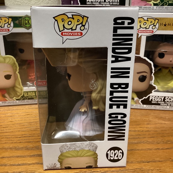 Funko Pop Glinda in the Blue Gown Wicked #1926 - Picture 2 of 4